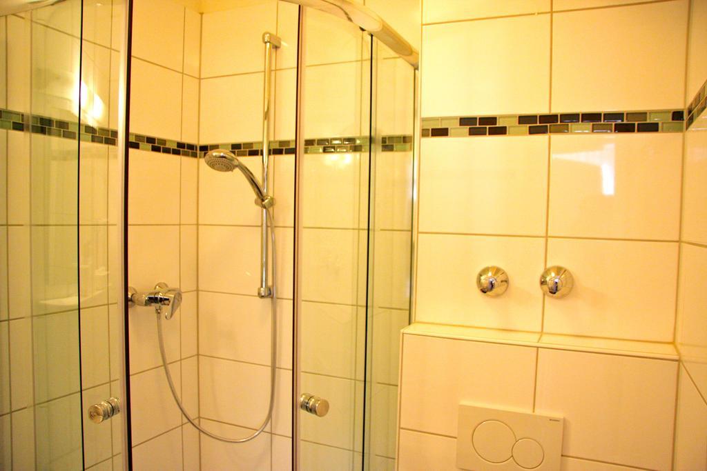 Hotel Gemini Дюссельдорф Номер фото