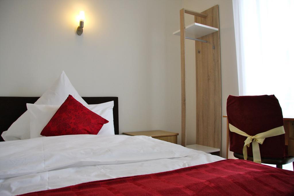Hotel Gemini Дюссельдорф Номер фото